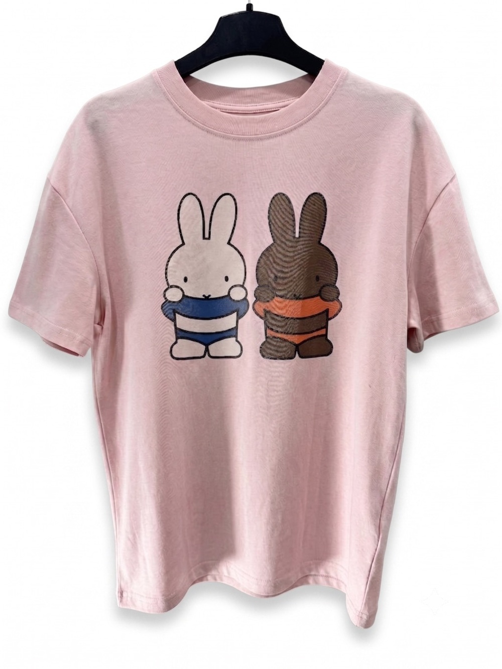 Gildan Pink Graphic Tee with Blue & Orange Bunny Print